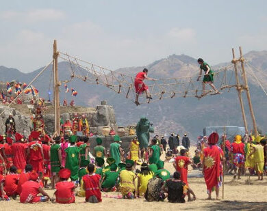 LOS GUERREROS INCAS – WARACHICUY LOS GUERREROS INCAS – WARACHICUY