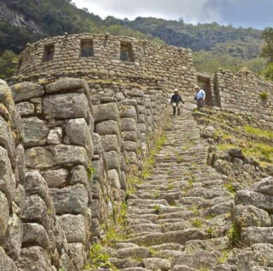 LOS MUROS INCAS DE TIPO CELULAR LOS MUROS INCAS DE TIPO CELULAR