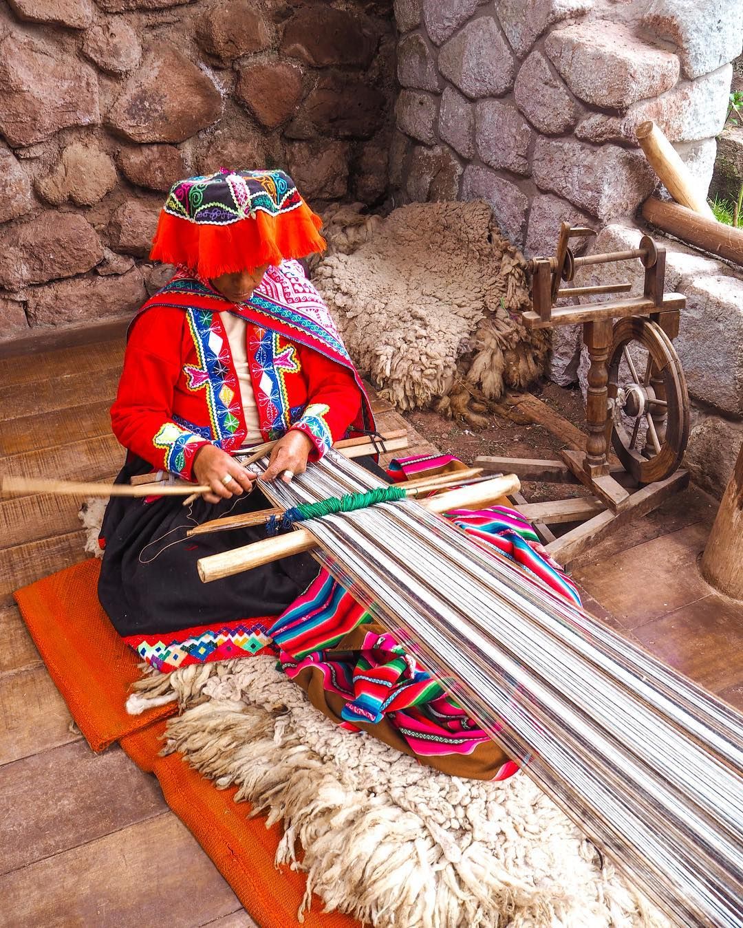 el arte textil de los Incas EL ARTE TEXTIL DEL TAHUANTINSUYO