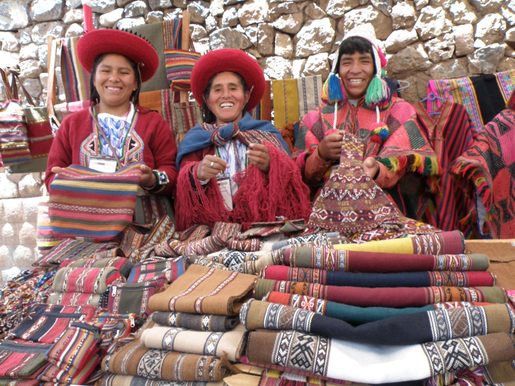 el arte textil de los Incas EL ARTE TEXTIL DEL TAHUANTINSUYO